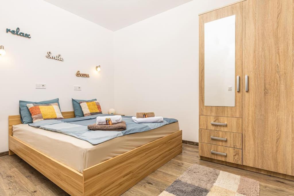 'Little Little' House In The Town Center & Parking Appartement Plovdiv Buitenkant foto